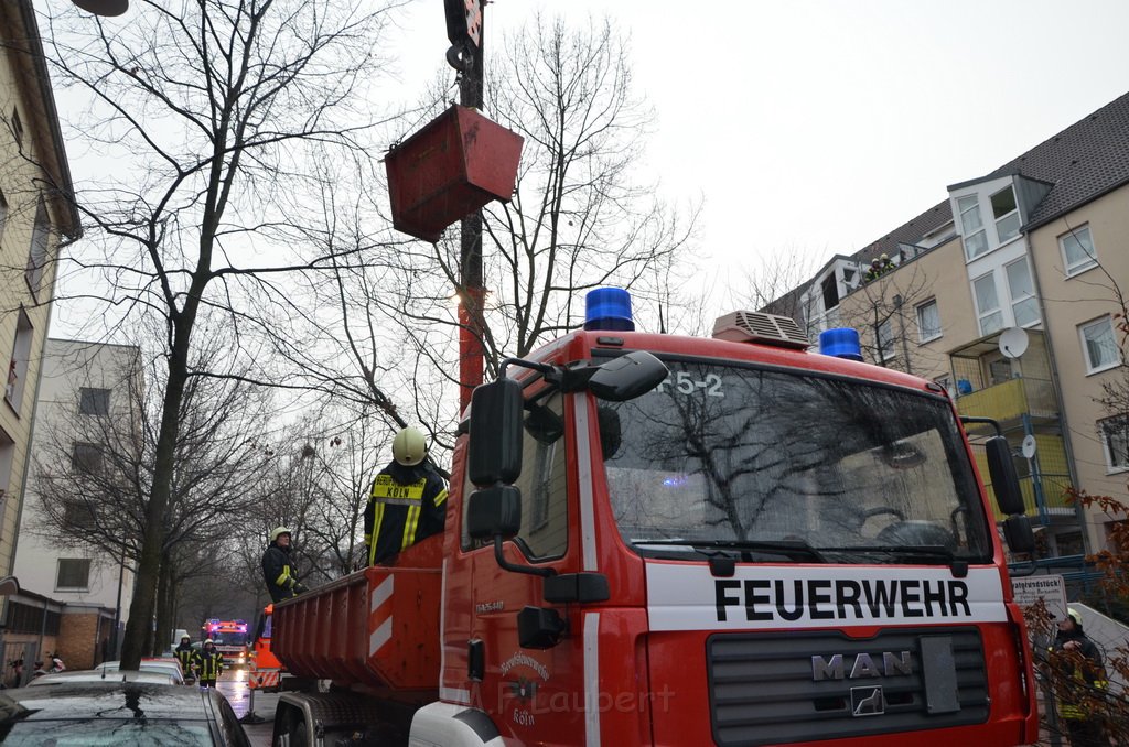 Feuer 2 Dachwohnung Koeln Severinswall Bayenstr P220.JPG